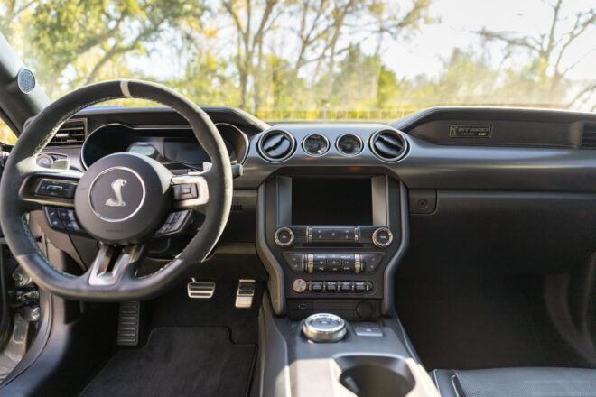 Cockpit des 2020 Ford Mustang Shelby GT500