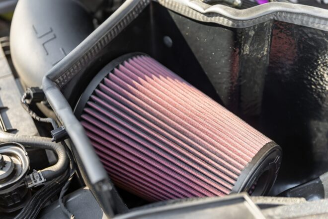 JLT-Kaltluftfilter im Motorraum des Shelby GT500