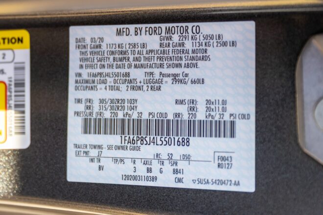 Fahrzeugdaten-Aufkleber des Ford Mustang Shelby GT500