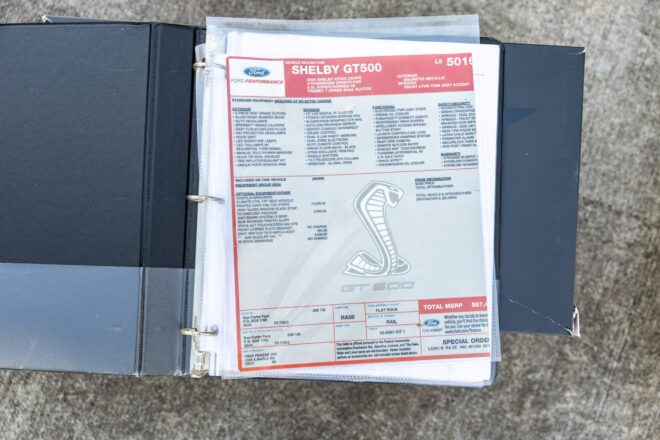 Ford-Werksunterlagen und Window Sticker des Shelby GT500