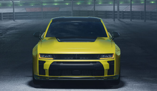 2027 Dodge Charger Super Bee Launch Edition in Sucker Punch von vorne