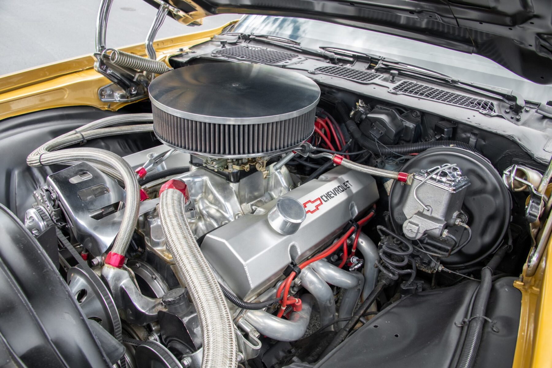 Motorraum des 1972 Chevrolet Camaro Z28 mit 383-cui-V8