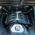 3,5-Liter-EcoBoost-V6 unter der Carbonabdeckung des angebotenen 2022 Ford GT ’64 Heritage Edition