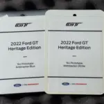 Heritage-Edition-Lack- und Ausstattungsetiketten des angebotenen 2022 Ford GT ’64 Heritage Edition